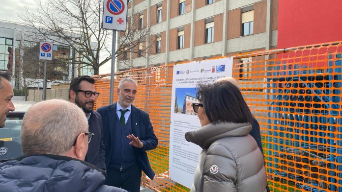 f89ea399-1d08-43b5-9a43-c98faa12cee0 casa di comunità pontedera