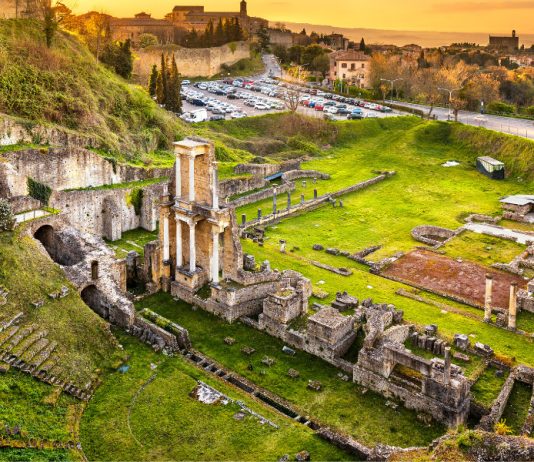 cultura amfiteatro volterra diego petrucci