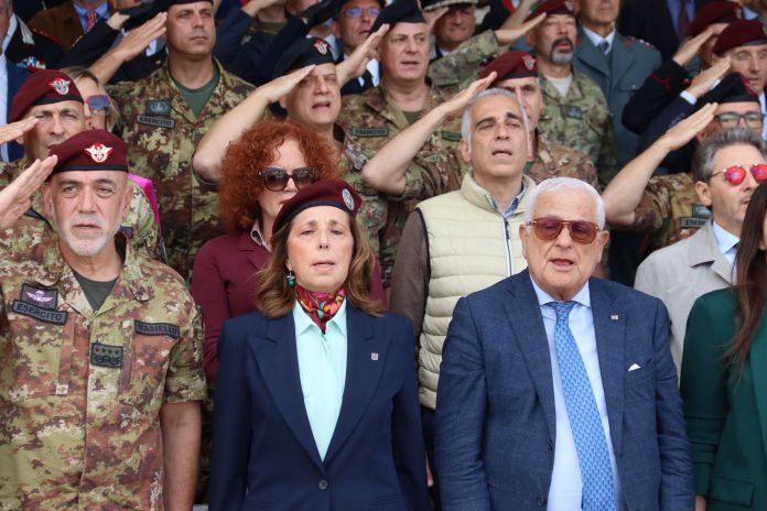 571108446_1410128521122487_3372410409590977482_n diego petrucci isabela rauti folgore pisa paraccadutisti