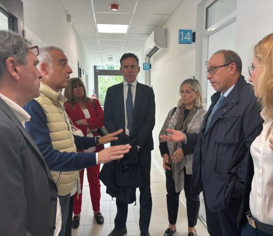 Un momento dell'inaugurazione della Casa di Comunità di Marina di Pisa