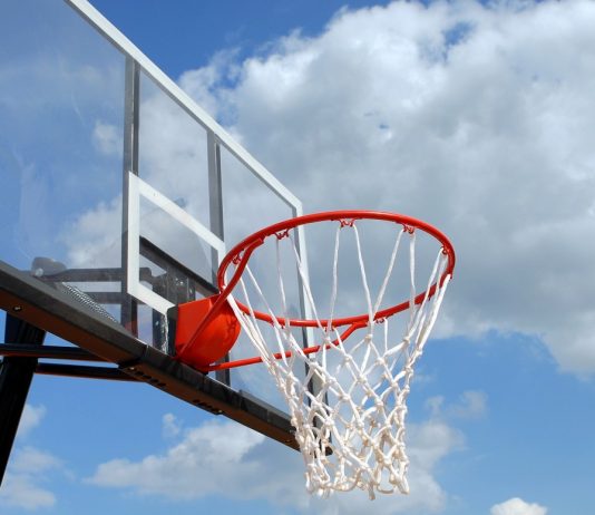 Sul campo da basket di via Maccatella la Giunta ascolti i residenti. Struttura non necessaria e lontana dalla nostra cultura